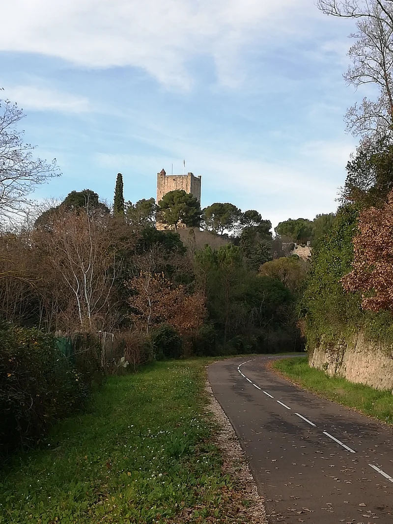 Vélo de route Voie verte Sommières-Fontanès · Sommières