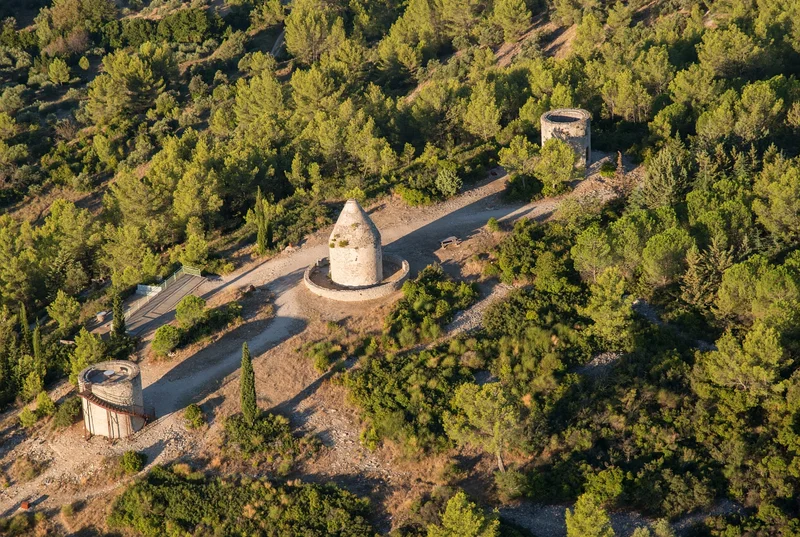 Trail Trail Les Collines et les Trois Moulins · Calvisson