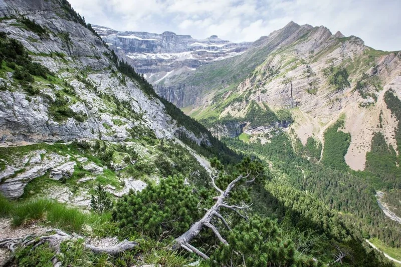 Randonnée Le cirque de Gavarnie par la corniche des Espugues · Gavarnie