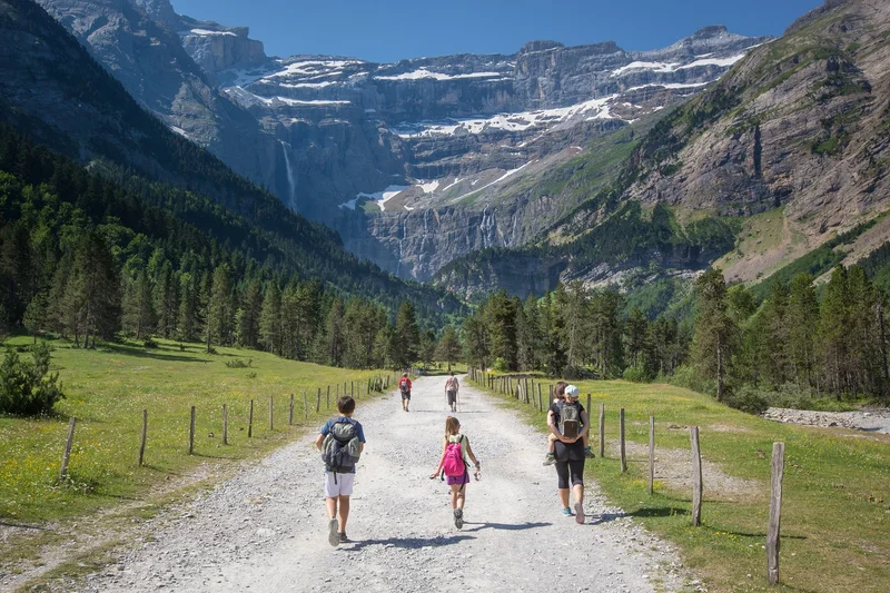 Randonnée Le cirque de Gavarnie par le chemin principal · Gavarnie
