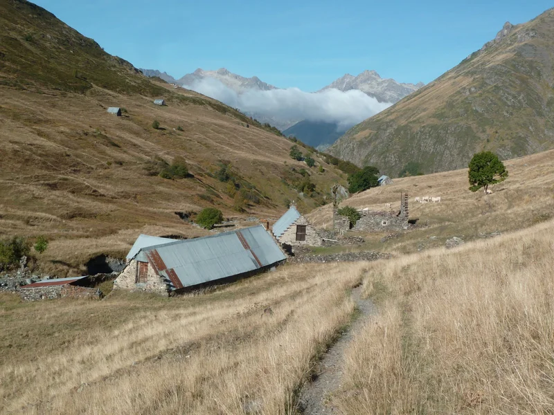 Randonnée Les granges de Campbieilh en boucle · Gèdre