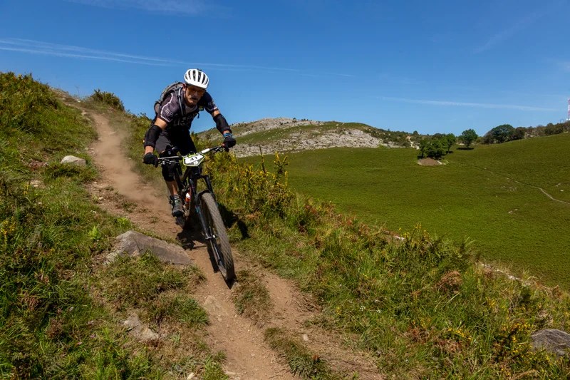 VTT Enduro n° 104 MTR · Aucun