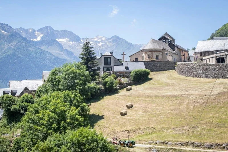 VTT Circuit VTT n°11 - Vallée de Luz - Le grand tour de Labatsus · Luz-Saint-Sauveur