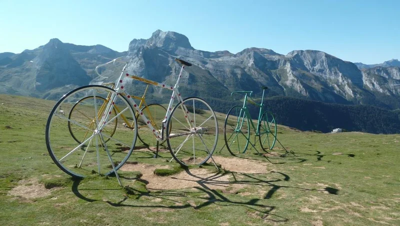 Vélo de route Col d'Aubisque, par le col du Soulor · Argelès-Gazost
