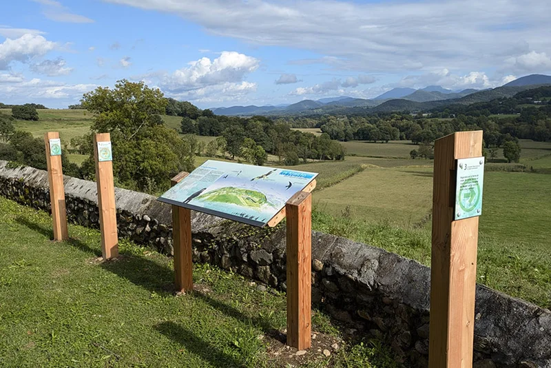 Randonnée La Neste entre Histoire et Légendes, Sentier d'interprétation · Montoussé