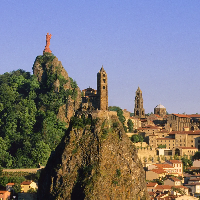 Randonnée La Chaise-Dieu / Le Puy-en-Velay · La Tour