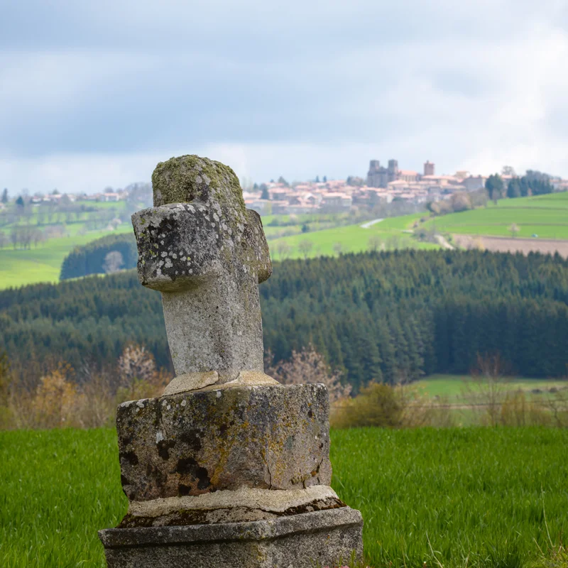 Randonnée PR616 La croix de Lavèze · Connangles