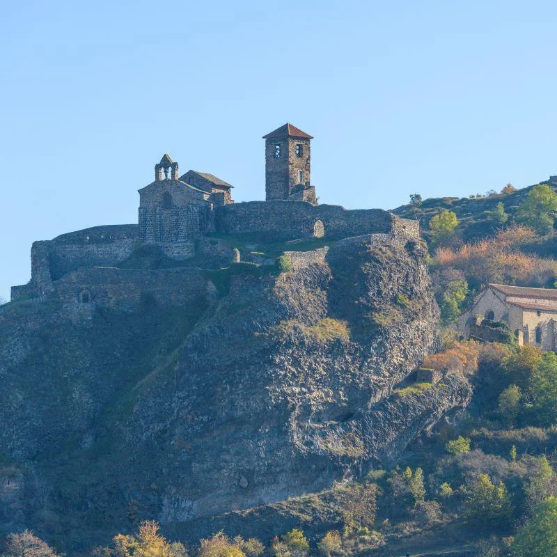 Randonnée PR288 Aux portes du Château · Saint-Ilpize