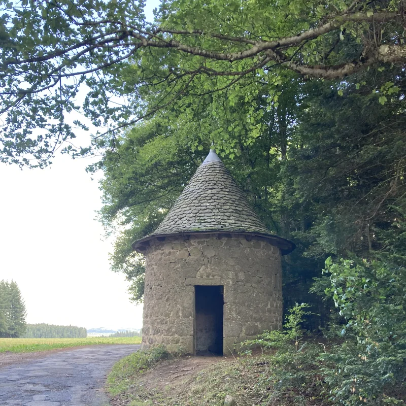 Randonnée PR703 - Sentier de la Tour · Chenereilles