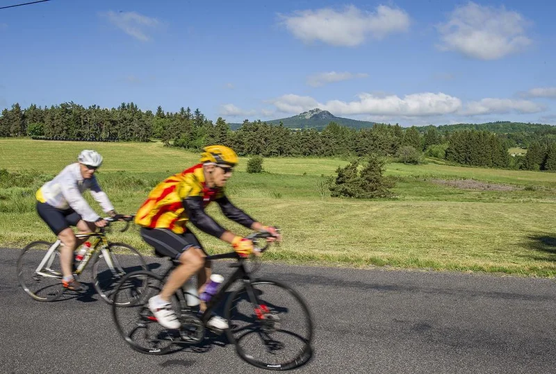 Vélo de route 34 - Du pic du Lizieux à Devesset · Tence