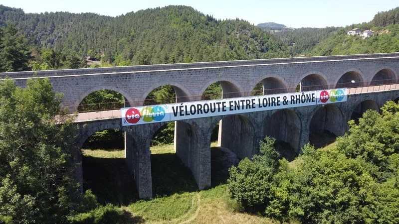 Vélo de route V73 - Via Fluvia · Lavoûte-sur-Loire