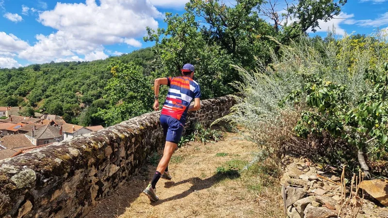 Trail T22 - Les Plaux · Auzon