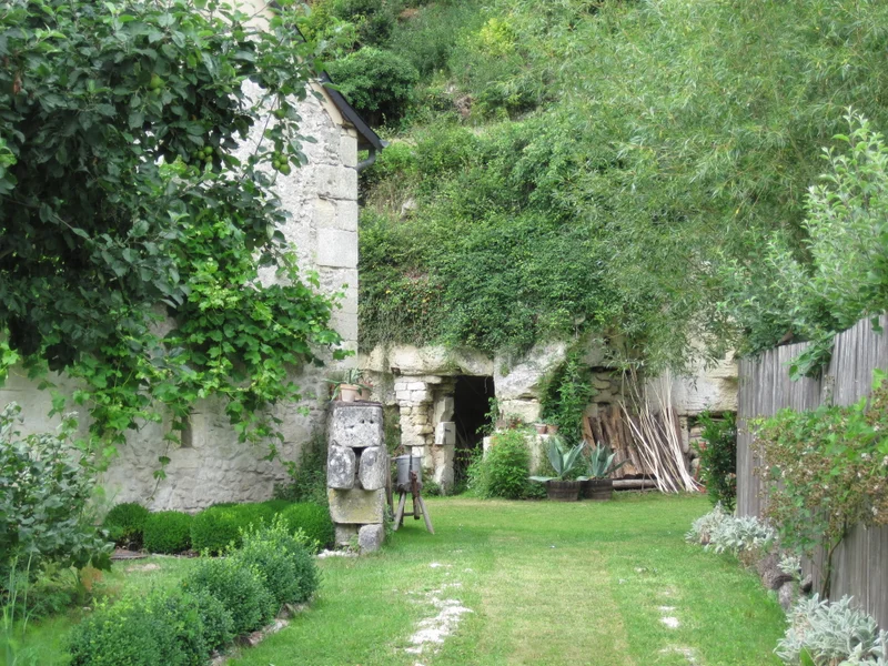 Randonnée Vallées, nature et troglos · Saché