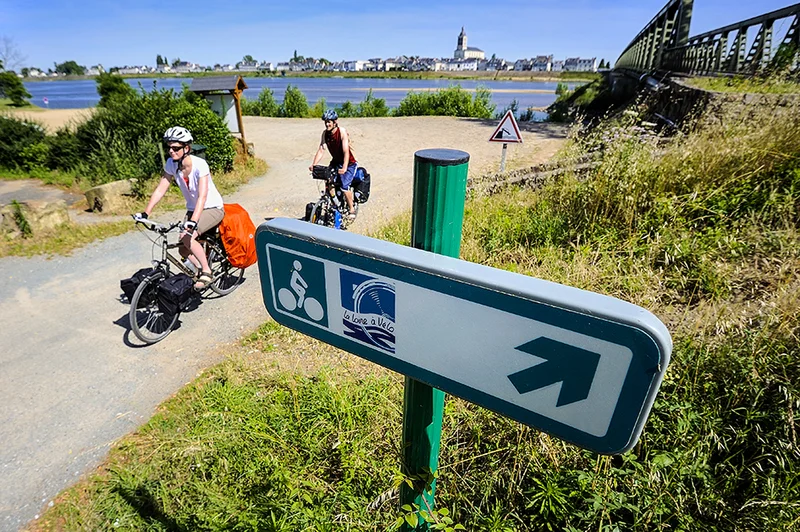Vélo de route Loire à vélo et Vélo Francette · Saint-Rémy-la-Varenne