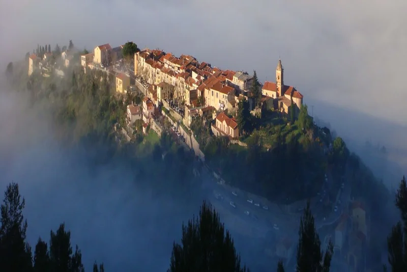 Randonnée Un balcon sur la Méditerranée - Tour franco-italien du Mont Gramondo · Castellar