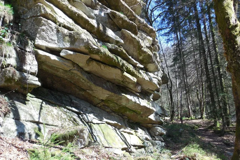 Randonnée Rochers de Servières · Peyrelevade