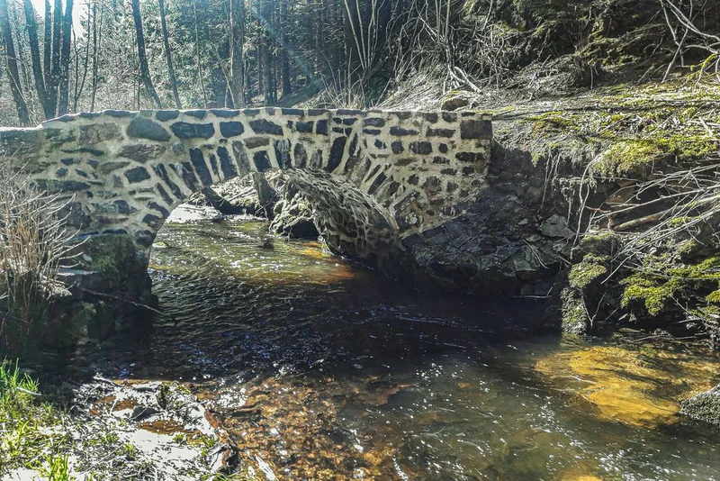 Randonnée Le pont romain · Merlines