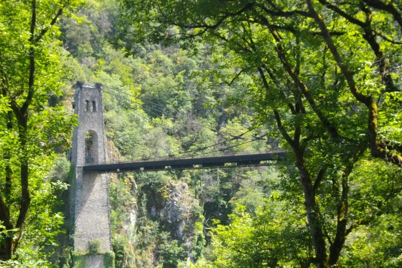 Randonnée Le Jardin de Firmin - Viaduc des Rochers Noirs · Soursac