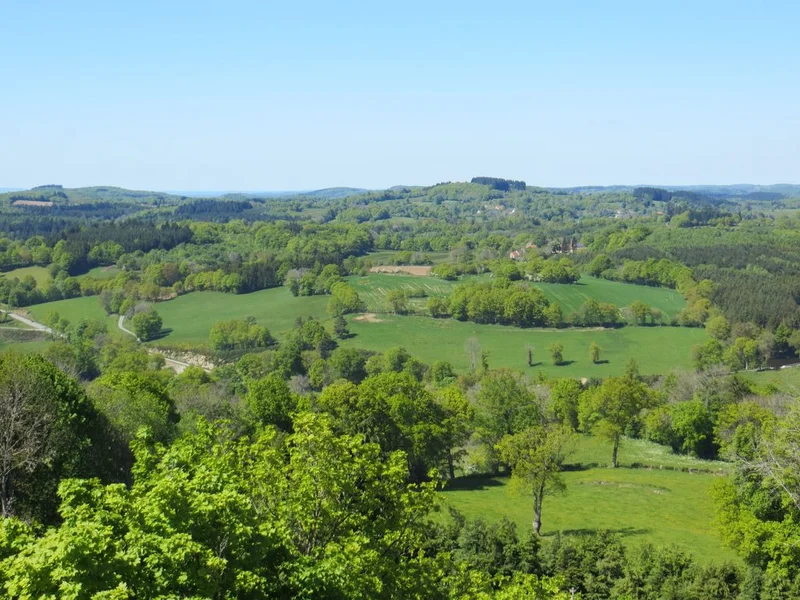 Vélo de route Balade sur le plateau de Millevaches · Flayat