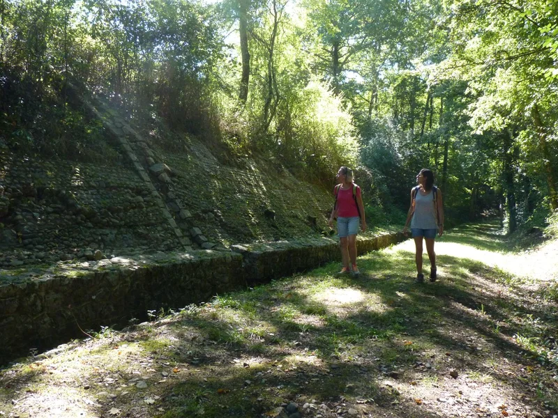 Randonnée Lembeye : le chemin de la Ligne · Lembeye