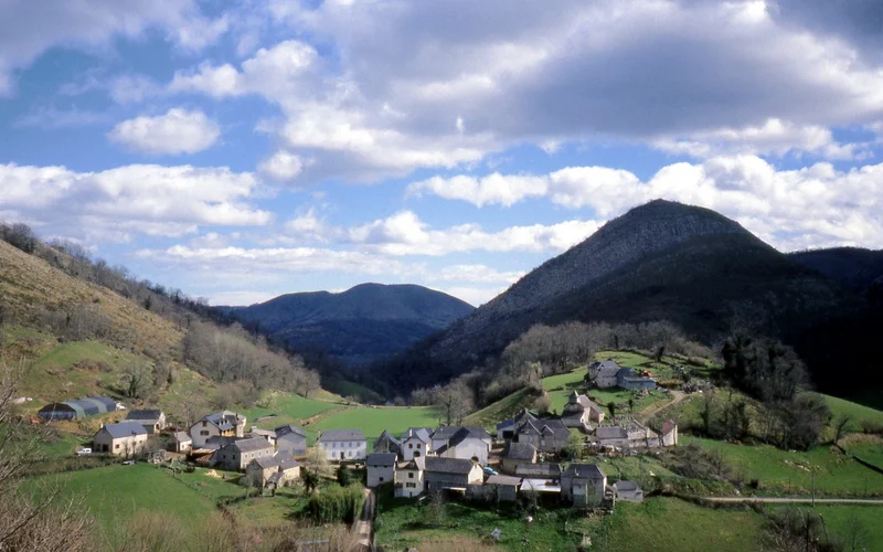 Randonnée Tour d'Etchebar/Etxebarreko üngürua · Menditte