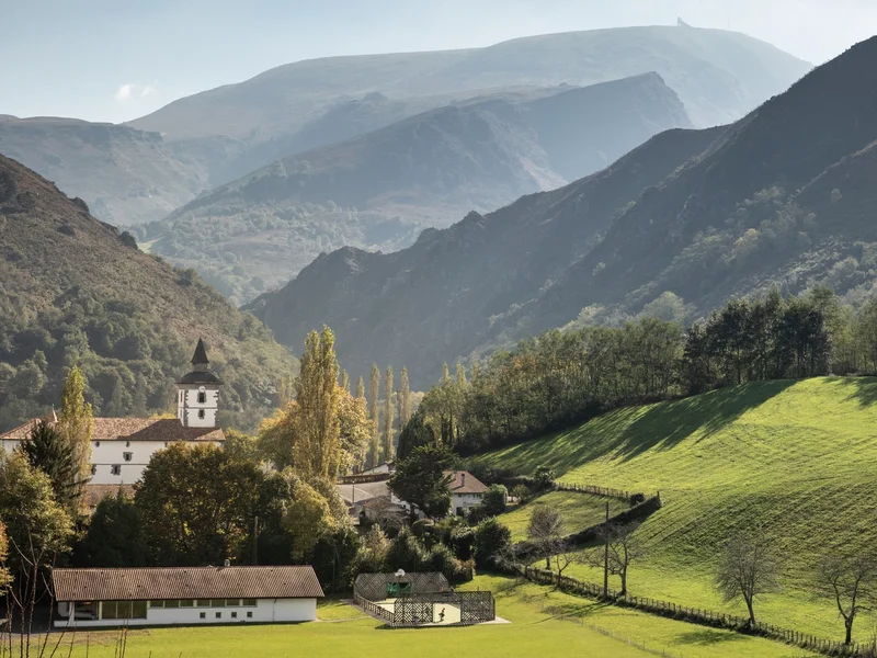 Randonnée Mondarrain et Artzamendi · Ustaritz