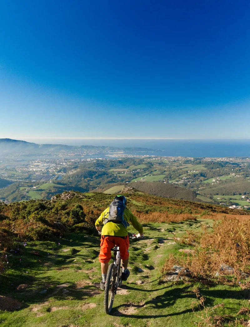 VTT La Grande Traversée VTT des Pyrénées - Bidarray - Sare étape n°8 · Iholdy