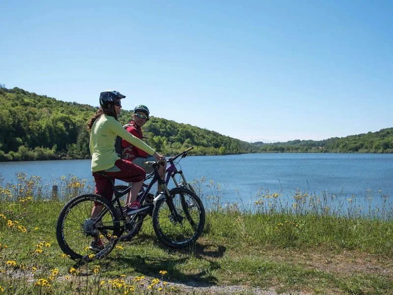VTT Lembeye : le chemin des lacs à VTT · Lembeye