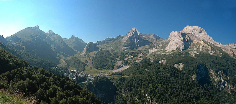 Vélo de route La route des cols Larrau - Aubisque étape n°2 · Menditte
