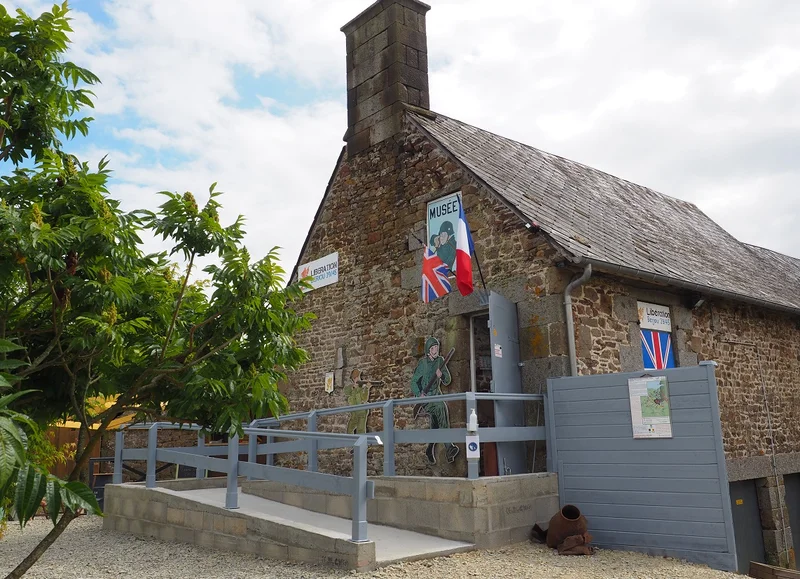 Randonnée Berjou, Aout 44 - Randonnée à pied en Suisse Normande · Pont-d'Ouilly