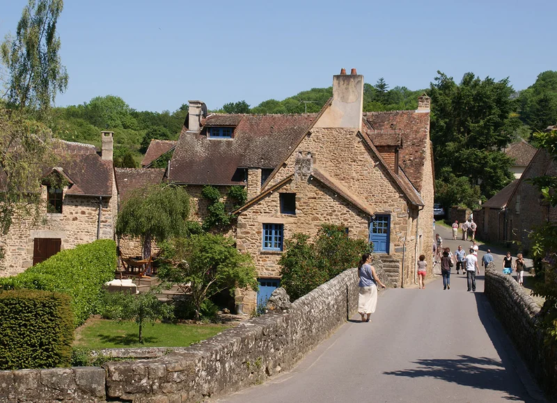 Randonnée Saint-Céneri sur le Motif - Site Monts et Marches · Moulins-le-Carbonnel