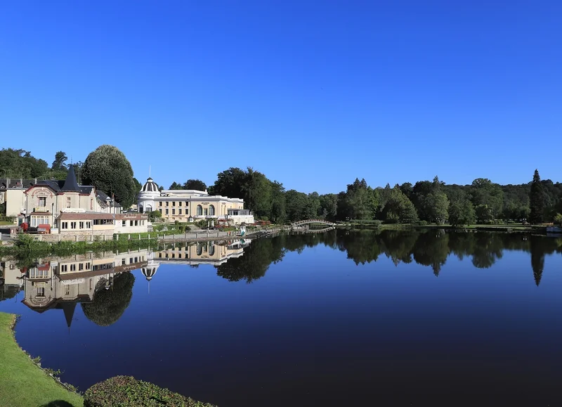Vélo de route Bagnoles de l'Orne en forêt à vélo · Bagnoles-de-l'Orne