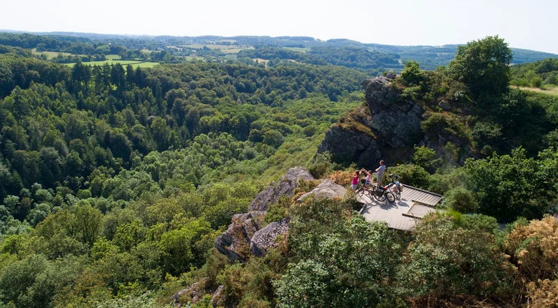 Vélo de route Autour de la Roche d'Oëtre à vélo · Saint-Philbert-sur-Orne