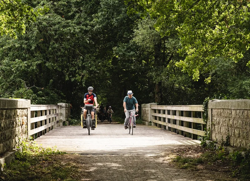 Vélo de route Voie verte : Domfront en Poiraie - Saint-Mars-d'Egrenne · Domfront