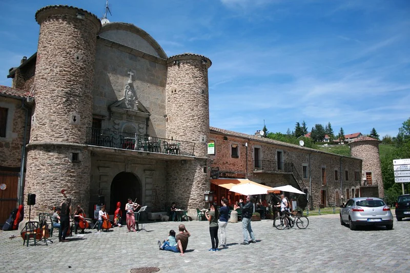 Randonnée Sentier n° 8 Béatrice de Roussillon (Depuis Châteauneuf) · Châteauneuf