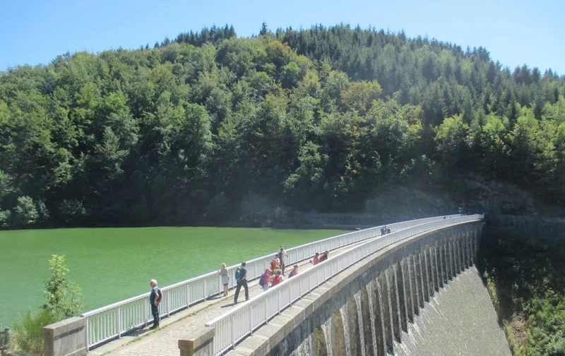 Randonnée Le barrage de Cotatay - Le Chambon-Feugerolles n°6 · Le Chambon-Feugerolles