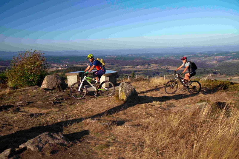VTT VTT  n°105 Enduro   - Chaussitre - Difficulté bleu · Saint-Régis-du-Coin