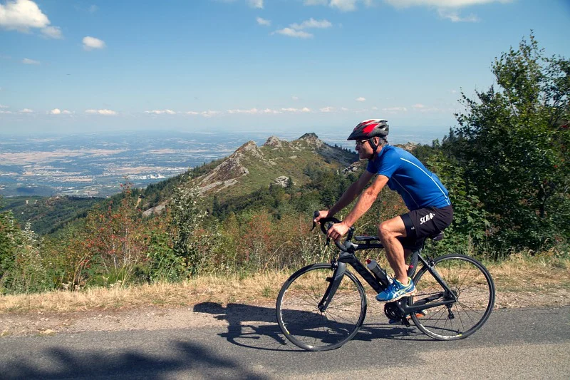 Vélo de route A la découverte du Pilat Rhodanien en passant par les Crêts · Bourg-Argental
