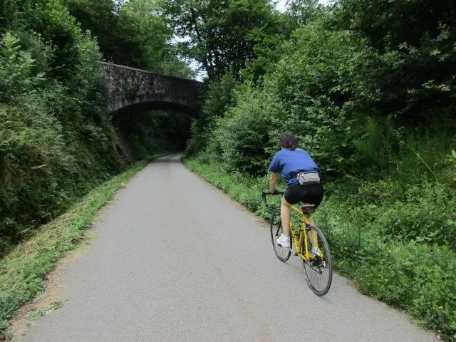 Vélo de route La Vallée de la Déôme par la Via Fluvia · Bourg-Argental