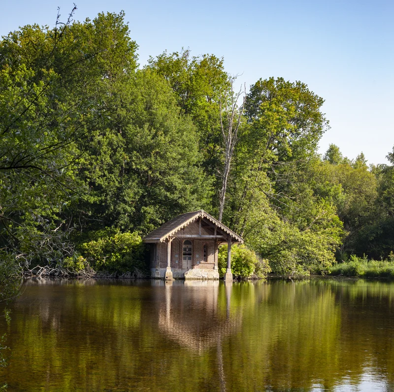 Randonnée Réserve naturelle et cité féodale · Bonnelles