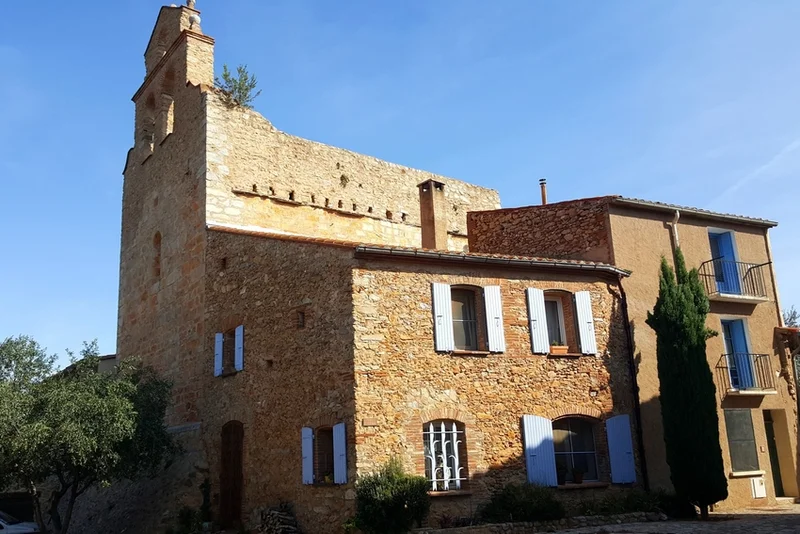 Randonnée Roc de Majorque, depuis Sainte-Colombe-de-la-Commanderie · Sainte-Colombe-de-la-Commanderie