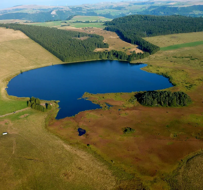 Randonnée Lac de Bourdouze · Besse-et-Saint-Anastaise