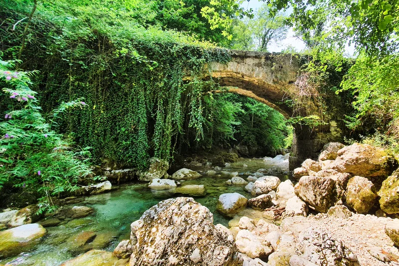 Randonnée Grotte de Frochet · Saint-Laurent-en-Royans