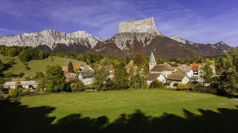 Randonnée Rando famille : Balade sous le regard du géant Mont Aiguille · Chichilianne