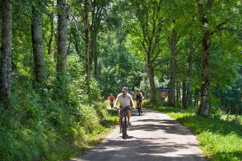 VTT Parcours VTT - Liaison GTJ / gare de Bellegarde · Giron