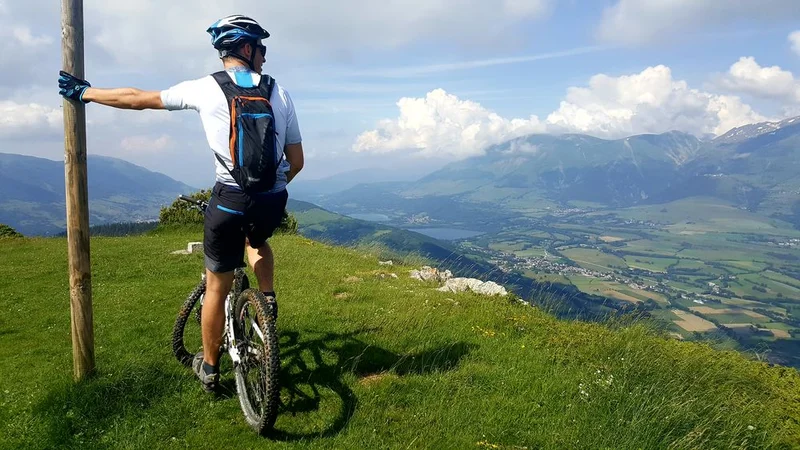 VTT N°19 Les Gros Mollets (La baraque du Jas depuis Pierre Chatel) - Boucle VTT · Pierre-Châtel