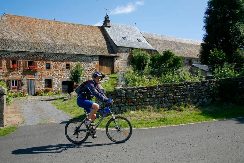 VTT Circuit VTT n°22 : Le phare de la Planèze · Saint-Flour