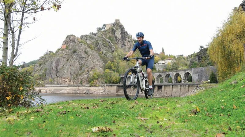 VTT VTT N°113 Le grand tour de Saint-Paul en Cornillon · Cornillon