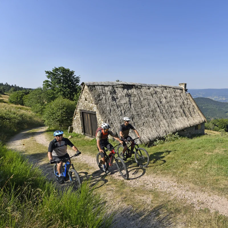 VTT Grande traversée du Livradois-Forez à VTT · Aubusson-d'Auvergne