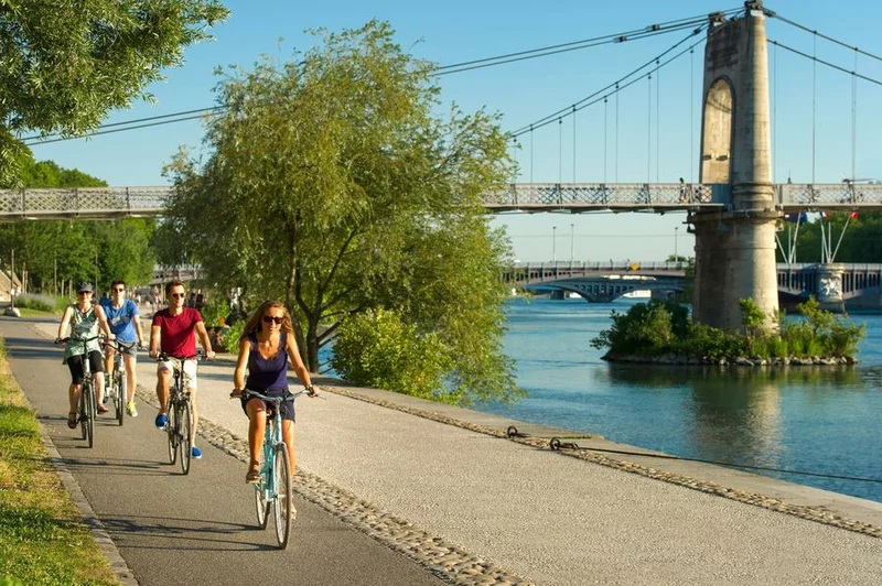Vélo de route ViaRhôna à vélo - Étape 10 - Lyon > St-Romain-en-Gal / Vienne · Lyon